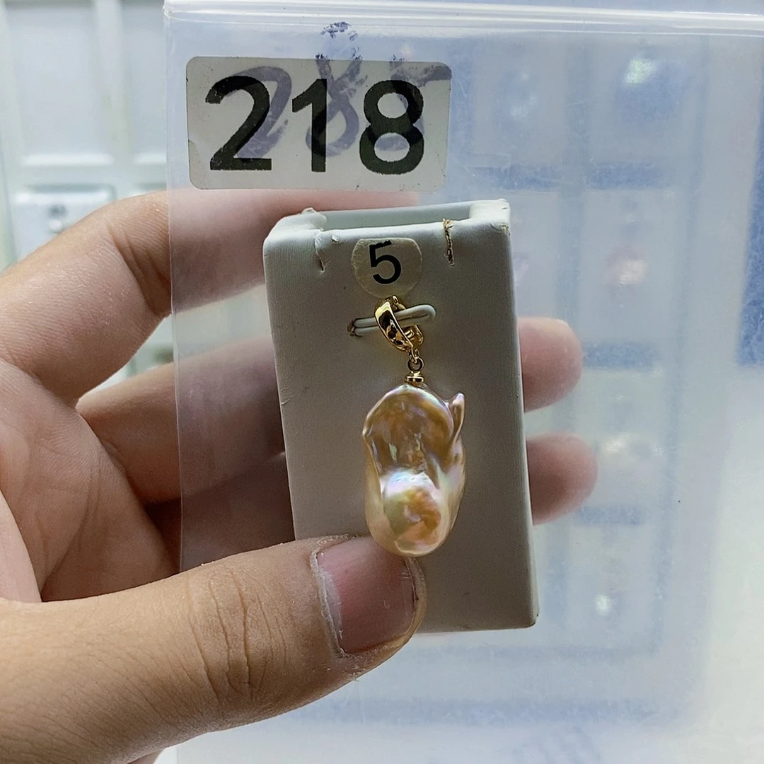 淡水珍珠合金颈饰