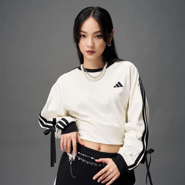 流光风 阿迪达斯官方长袖T恤女宽松大码纯棉套头衫运动服KG3859