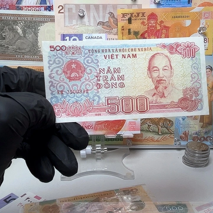 吃***福纸币越南纸币一张888