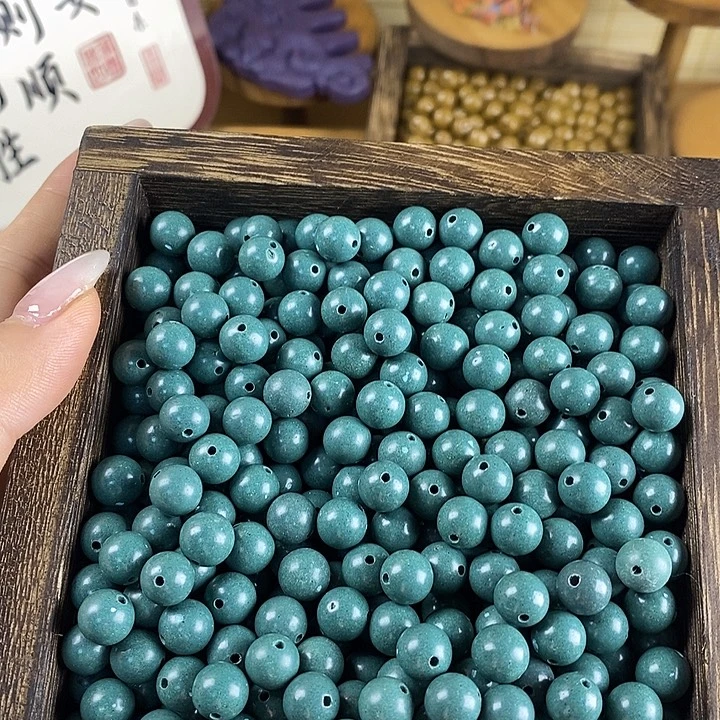 泥塑0.8绿 松合香瑕疵珠90g