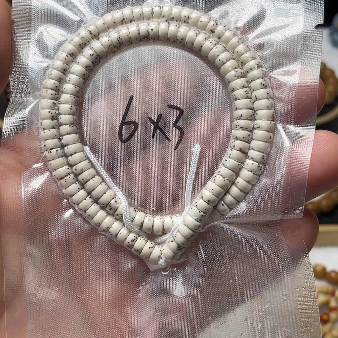 星月菩提把件?****?原生态手持6*3药片