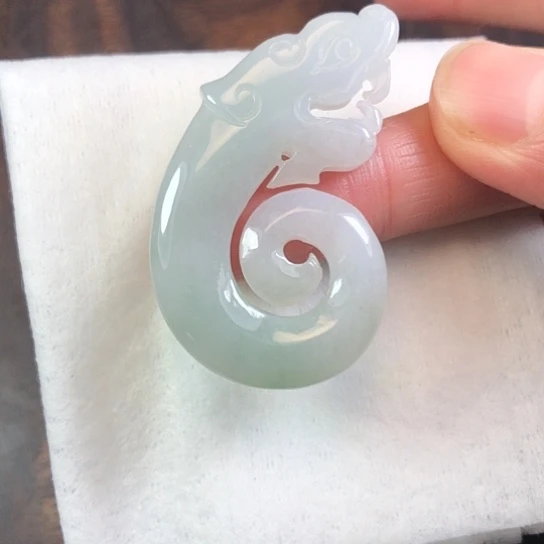 翡翠未镶嵌颈饰缅甸A货，每天下午1点半开播