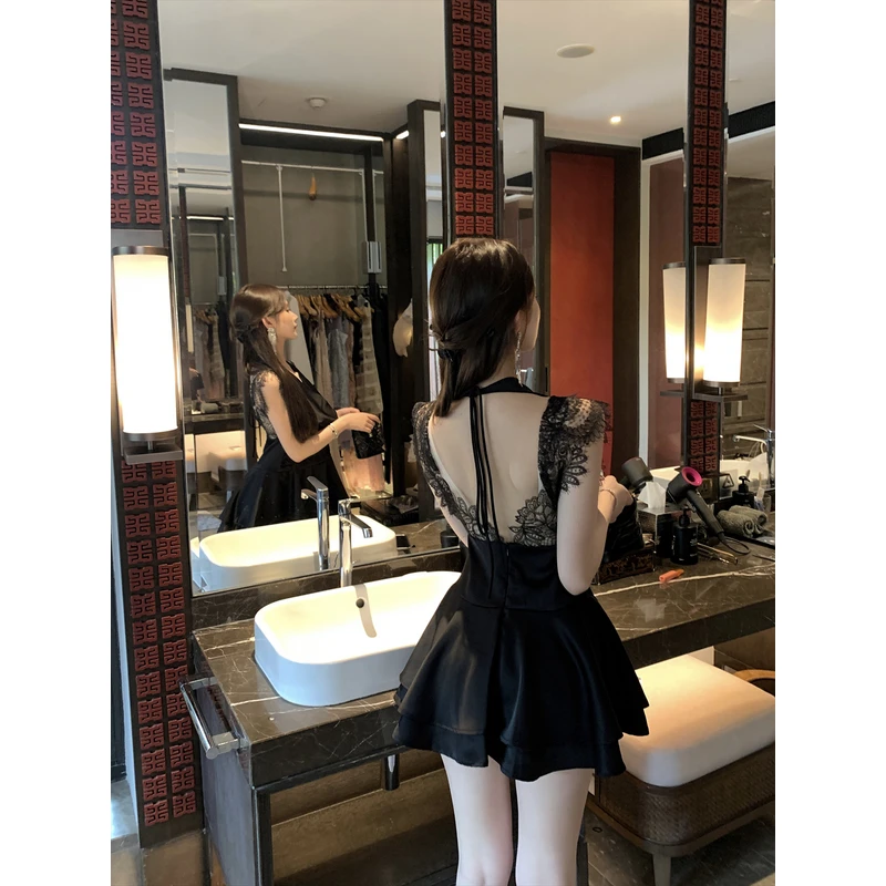 气质蕾丝网纱缎面挂脖荡领A字裙女装夏季收腰显瘦性感露背连衣裙