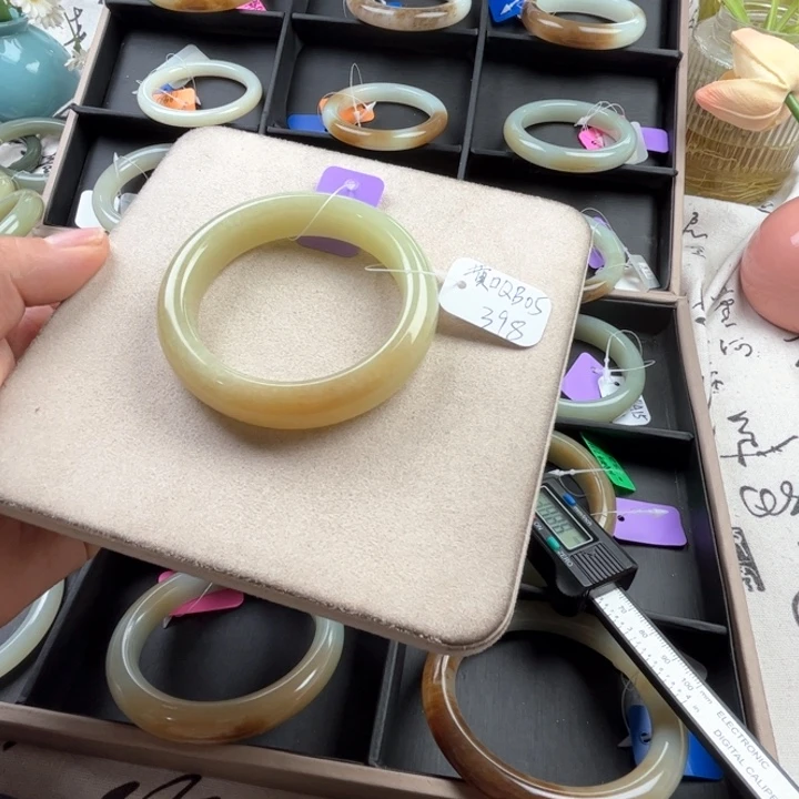 未镶嵌手镯和田玉玲珑美镯55.2