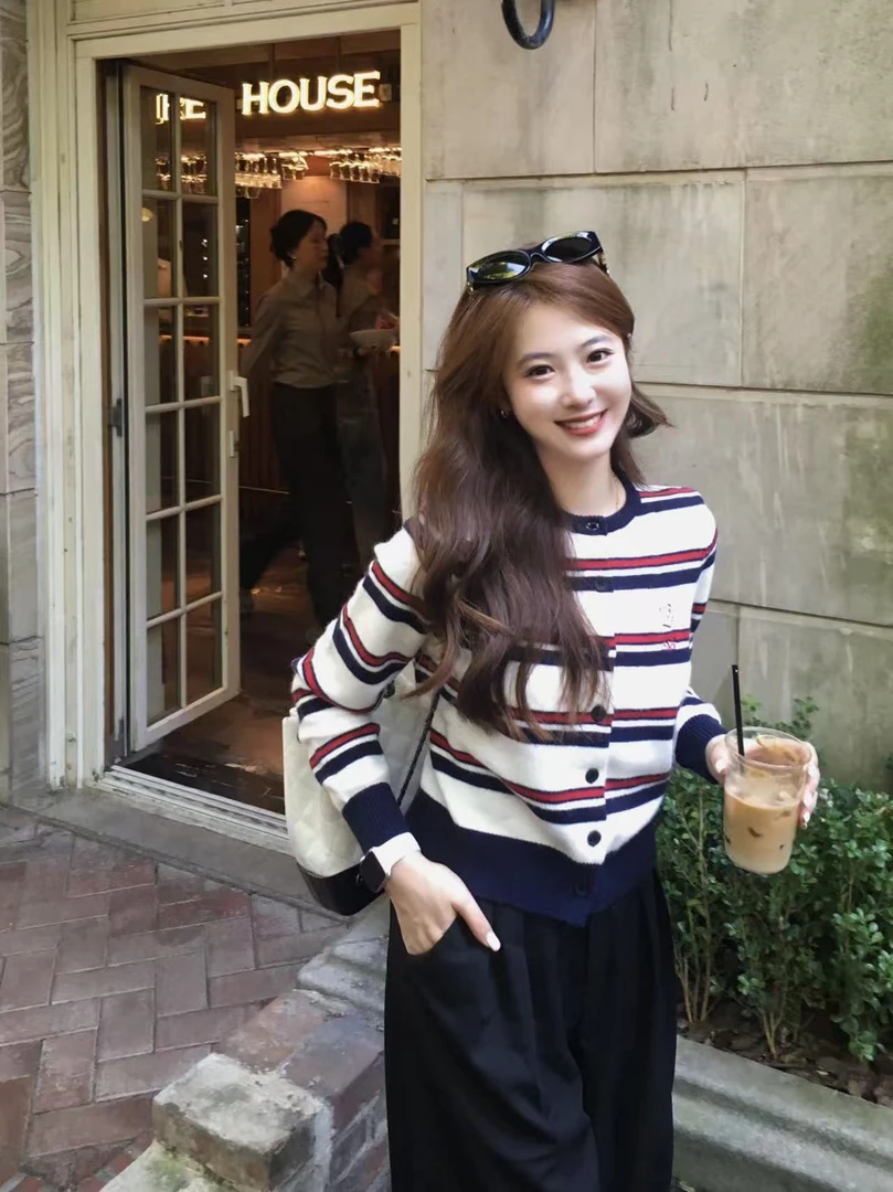 条纹针织开衫毛衣2025早秋新款撞色别致韩系小个子上衣百搭休闲裤