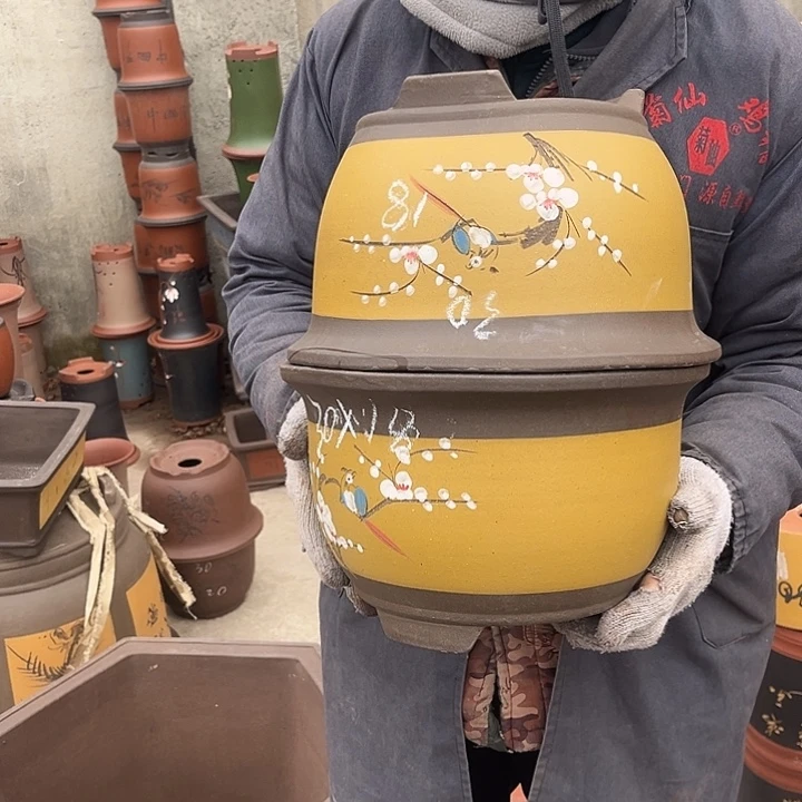紫砂紫砂花盆和小