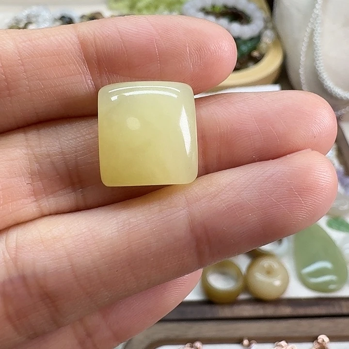 和田玉颈饰未镶嵌一**斯