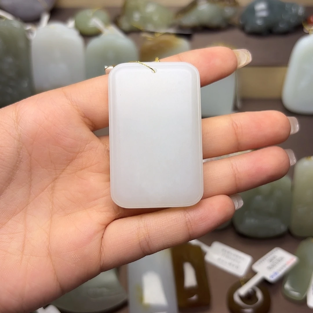 云***刘和田玉未镶嵌挂件