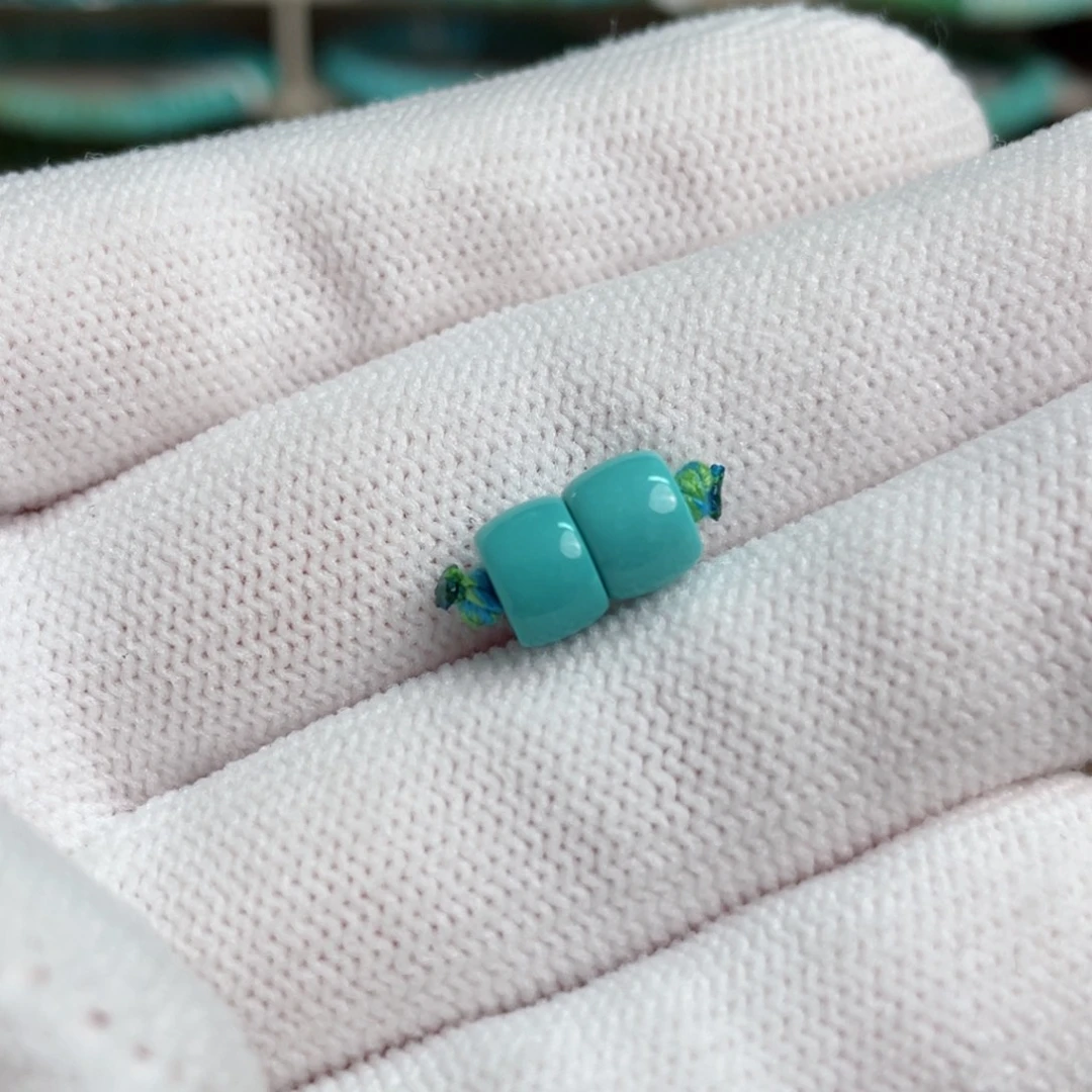 绿松石未镶嵌玉化直切对珠3卡6.8