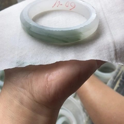 石英质玉手镯未镶嵌紫**?加工定制