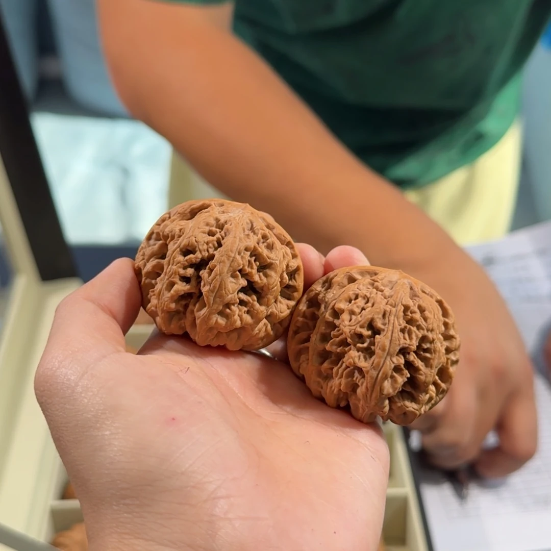 文玩核桃把件239号平谷大粗筋