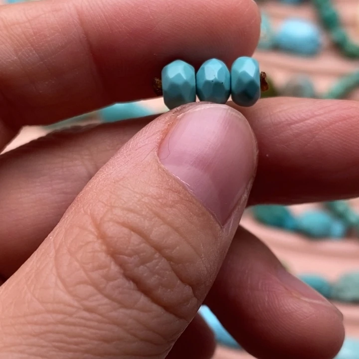 绿松石未镶嵌挂件