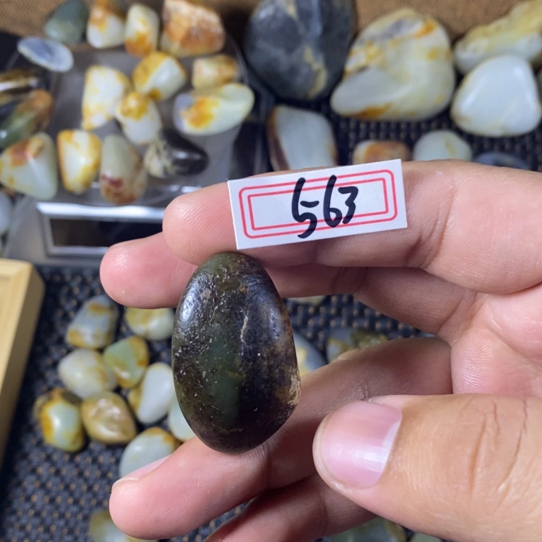 和田玉（糖玉）未镶嵌挂件