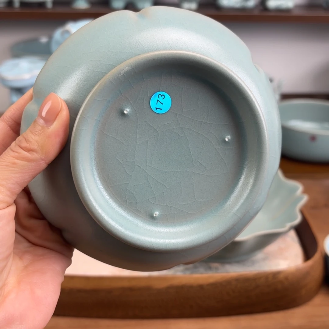 编号173仿古釉葵口洗不退不换