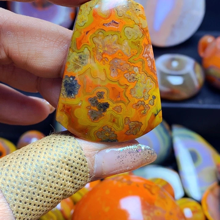 玛瑙/玉髓合金颈饰