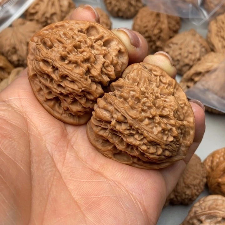 文玩核桃把件豪南疆