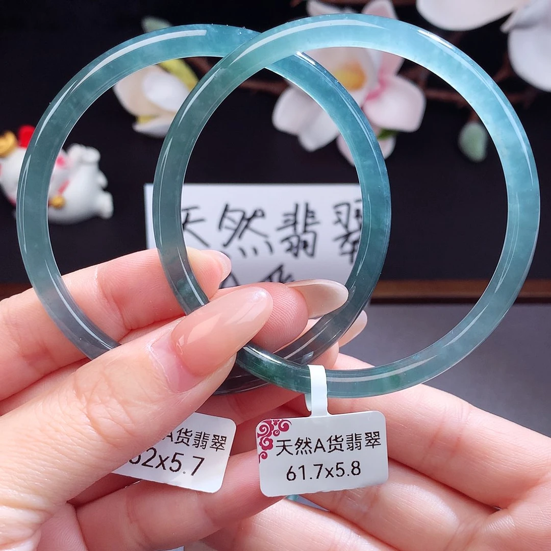 翡翠手镯（圆镯）未镶嵌