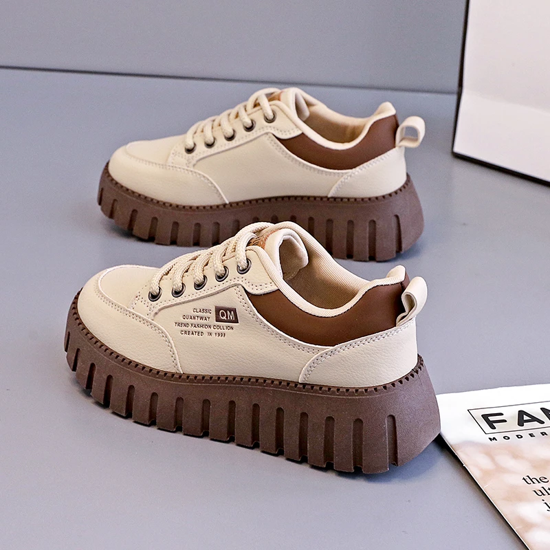 2025新款秋季时尚百搭厚底女鞋复古板鞋ins潮鞋运动休闲软底鞋子