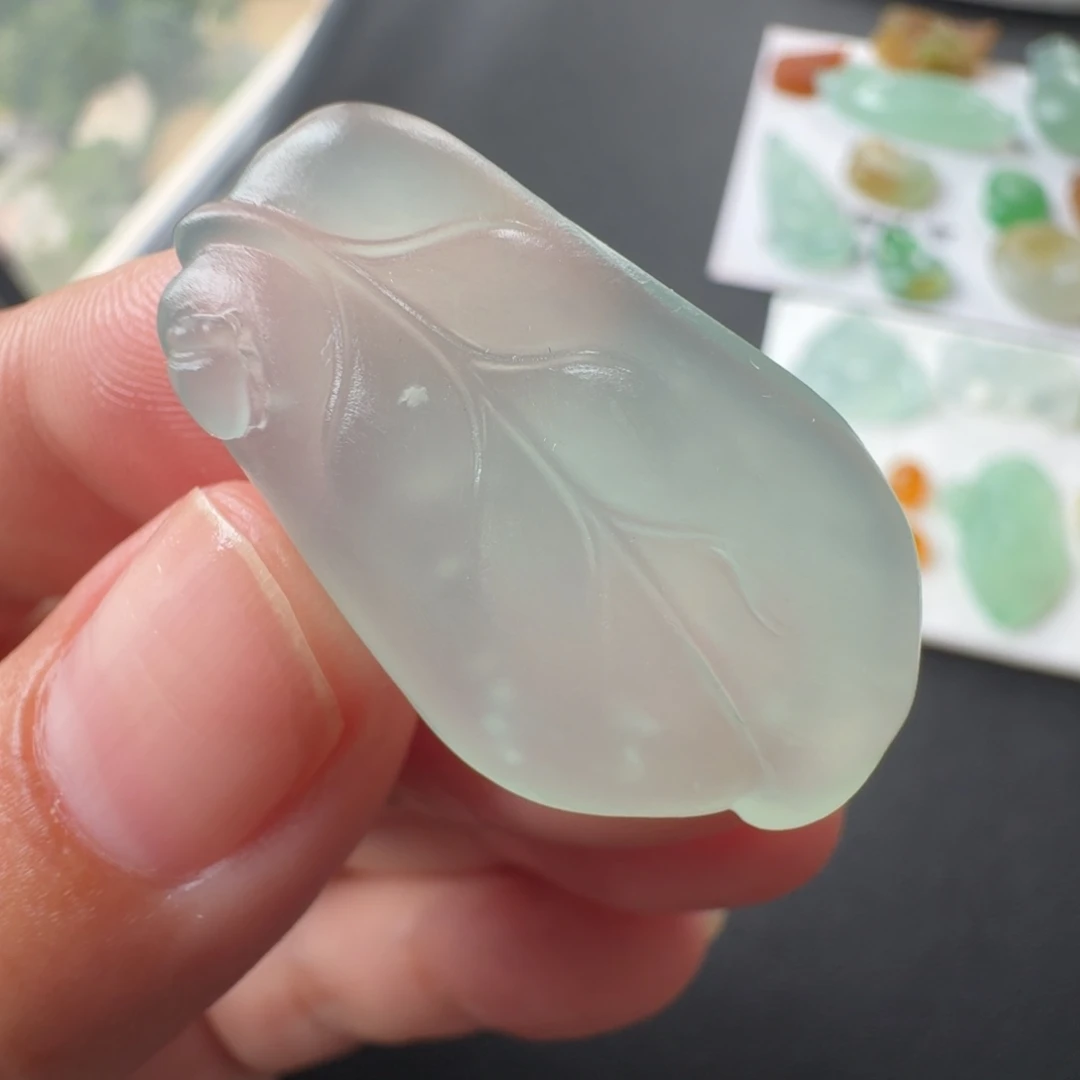 定制翡翠未镶嵌冰种雪花棉树叶