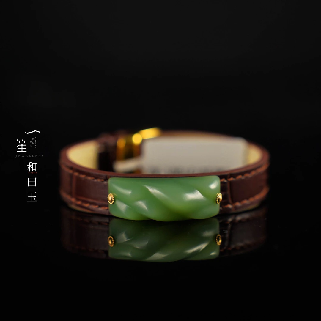 【一笙珠宝】千里江山 · 和田玉高色粉青手牌  YS22339