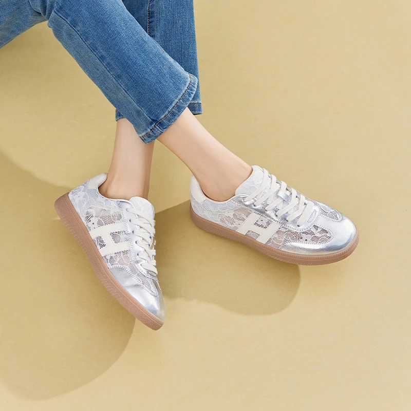 卓家甜美蕾丝透气拼接休闲板鞋女低跟舒适百搭阿甘鞋432A24162