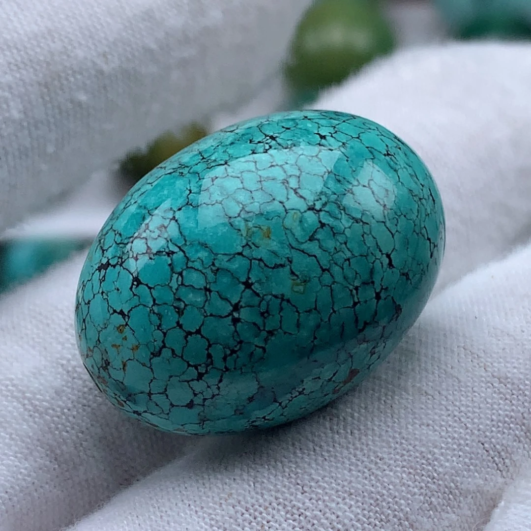 绿松石未镶嵌颈饰