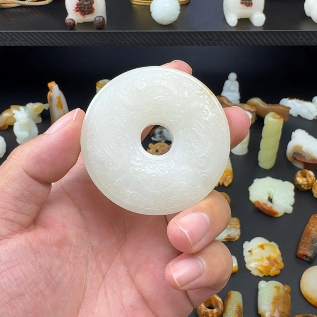 文***锅和田玉（糖玉）未镶嵌颈饰