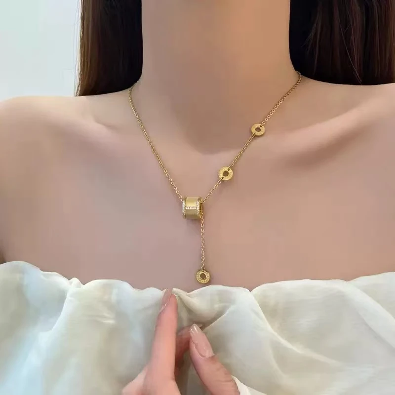 钛钢项链 金色钛钢大蛮腰项链女款锁骨链气质轻奢女士简约颈链