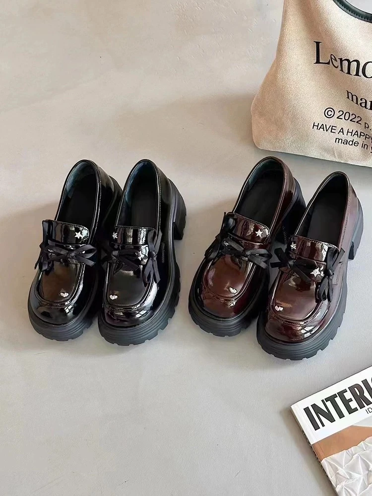 2024秋冬新款欧货漆牛皮圆头一脚蹬加绒厚底乐福鞋41345