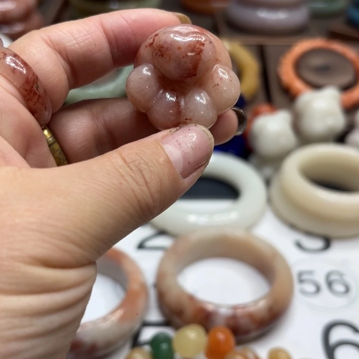 石英岩玉合金颈饰