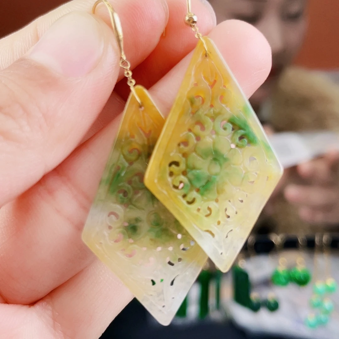 翡翠18K金镶嵌耳饰