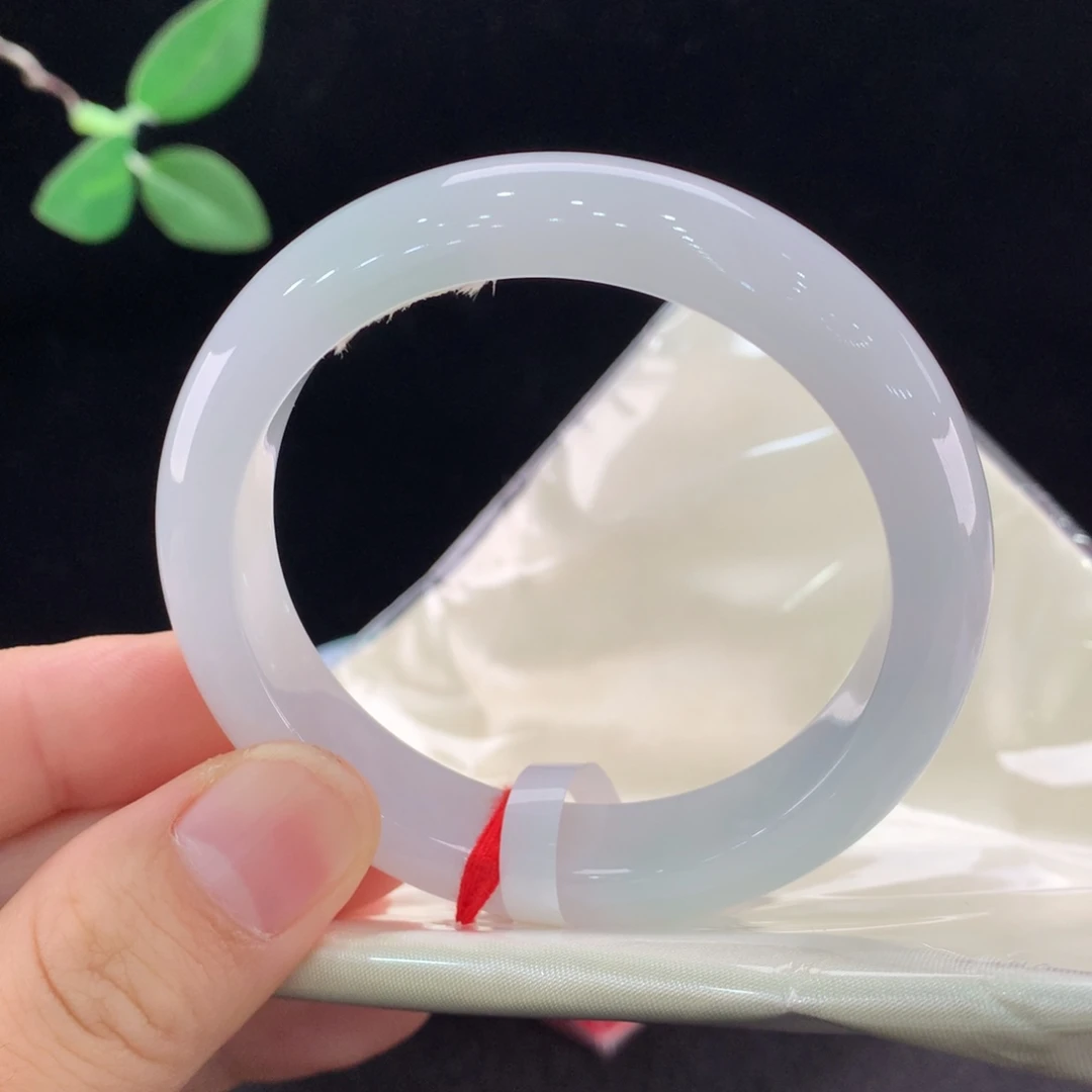 一****翡翠未镶嵌手镯0534