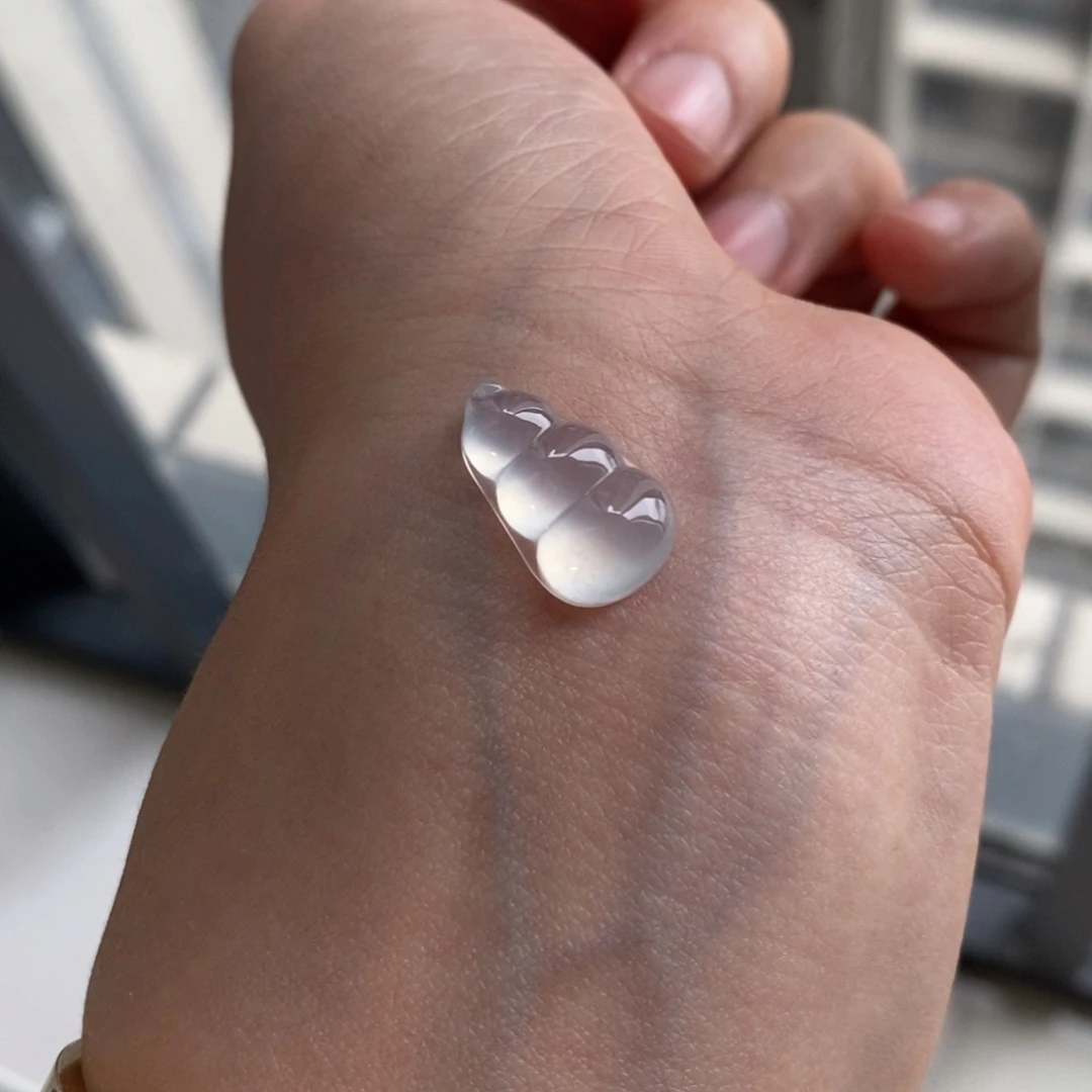 翡翠未镶嵌颈饰豆子