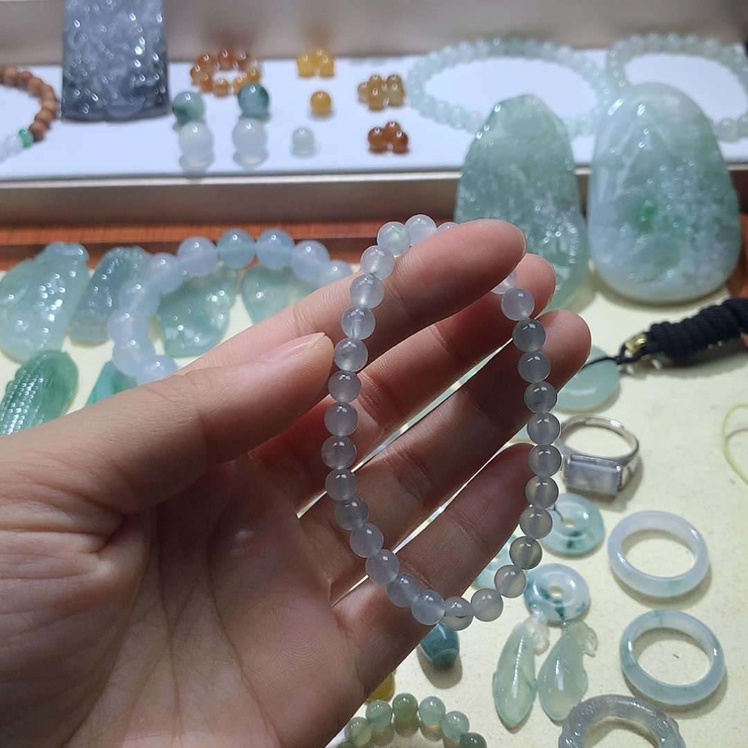 翡翠未镶嵌颈饰手串