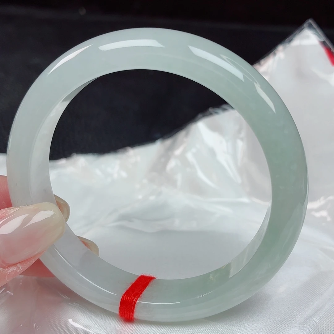妈***咪未镶嵌手镯翡翠58
