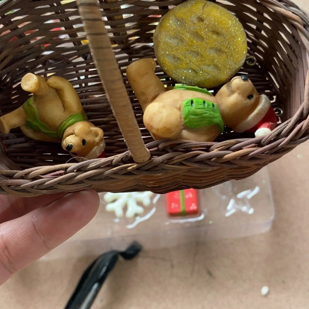 一***孩树脂默认微瑕 树脂摆件