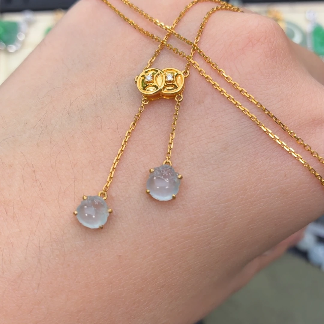 翡翠18K金镶嵌颈饰