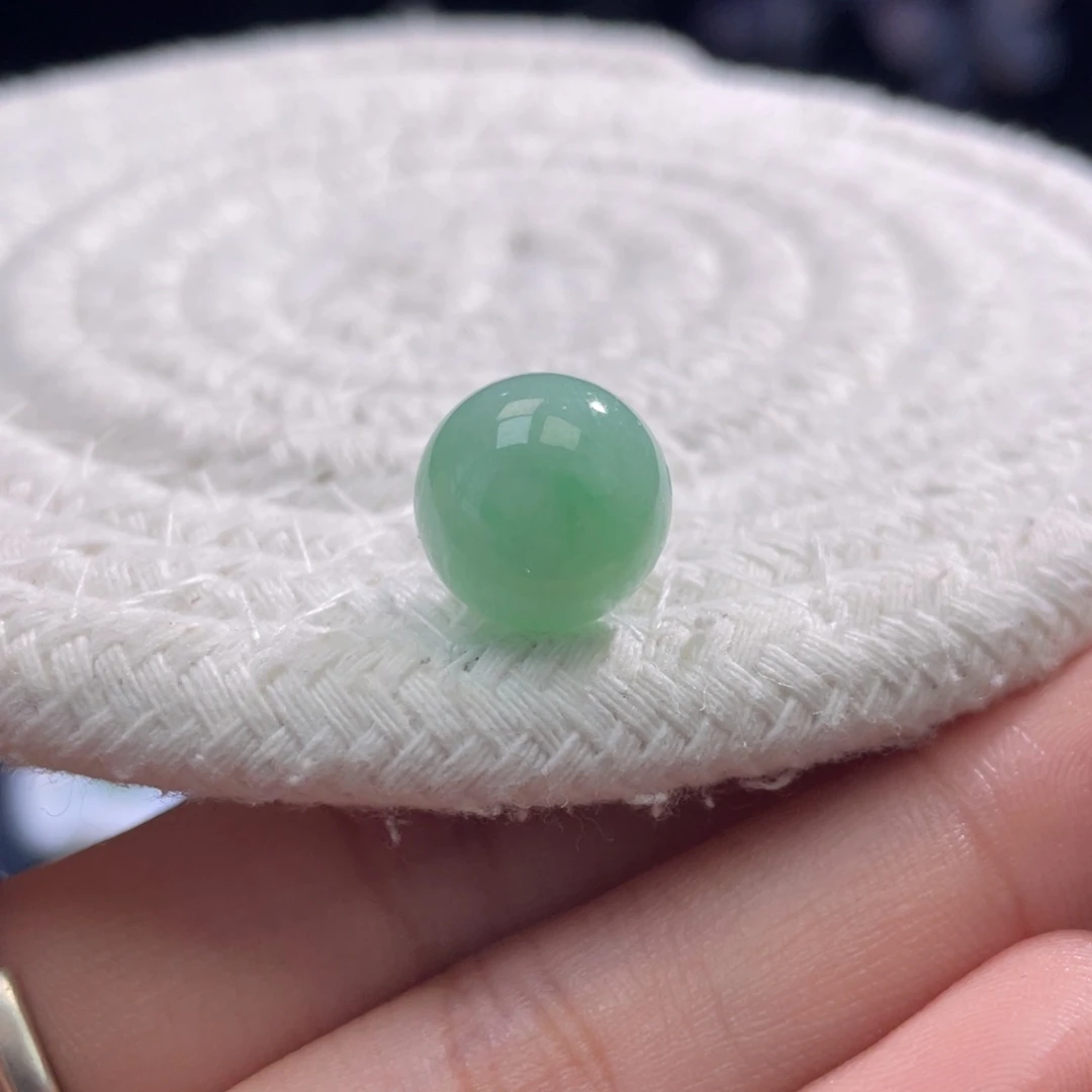 散珠翡翠特色甜绿圆珠卡12.3mm