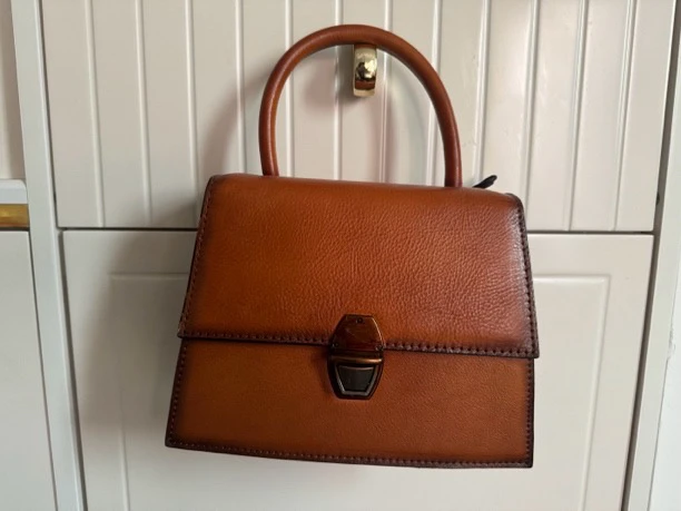 高级感小众设计轻奢时尚真皮单肩手拎斜挎女包