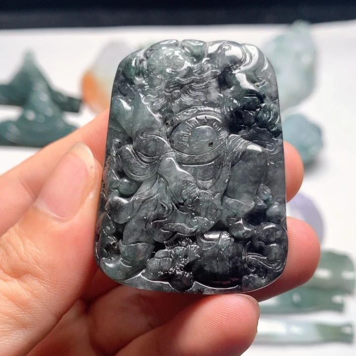 翡翠未镶嵌颈饰钟馗2