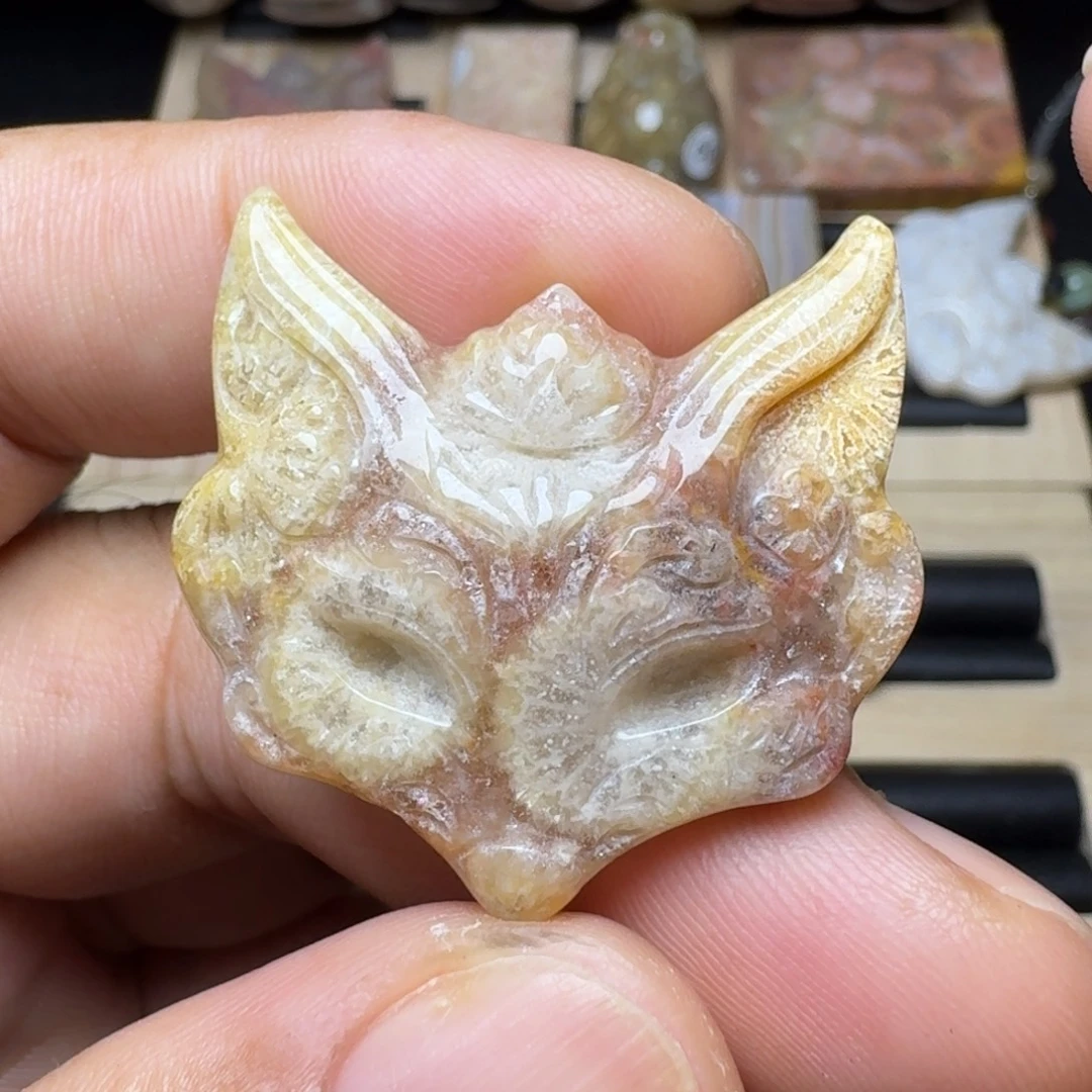 未镶嵌纯天然色有机玉石保真色硅化玉