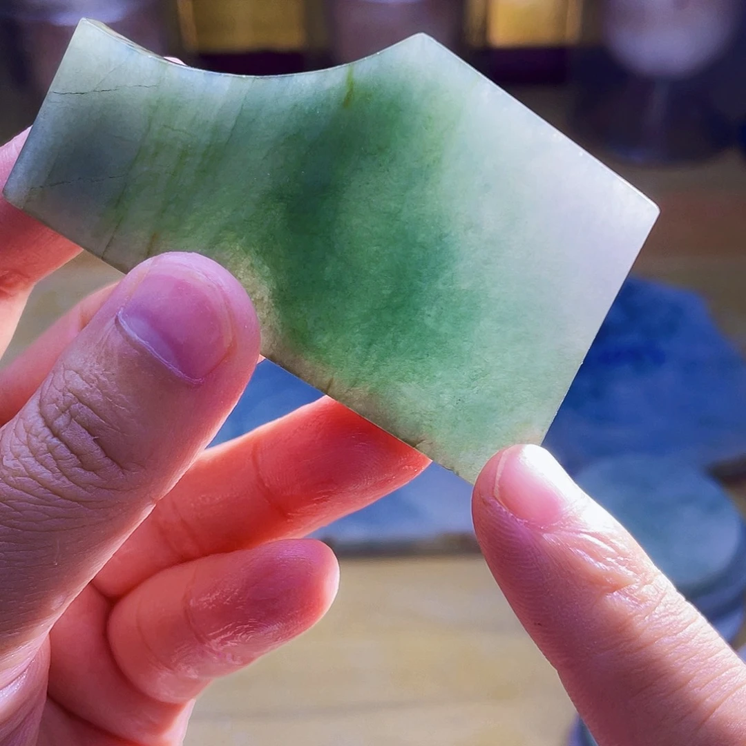 翡翠未镶嵌颈饰毛料16