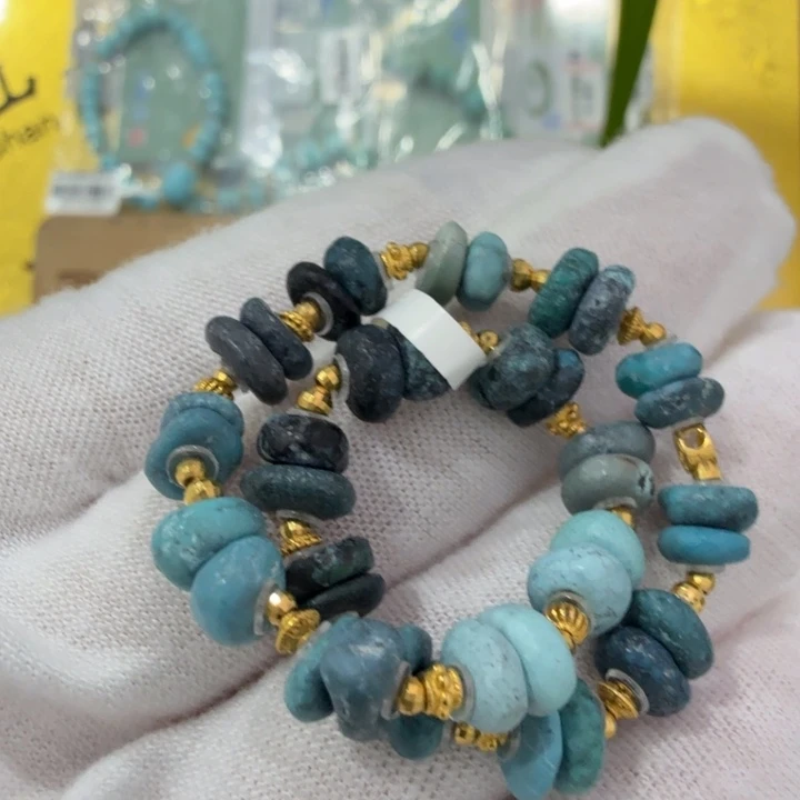 绿松石未镶嵌珠宝奇石