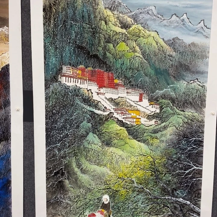 手绘作品等多种形式进行
