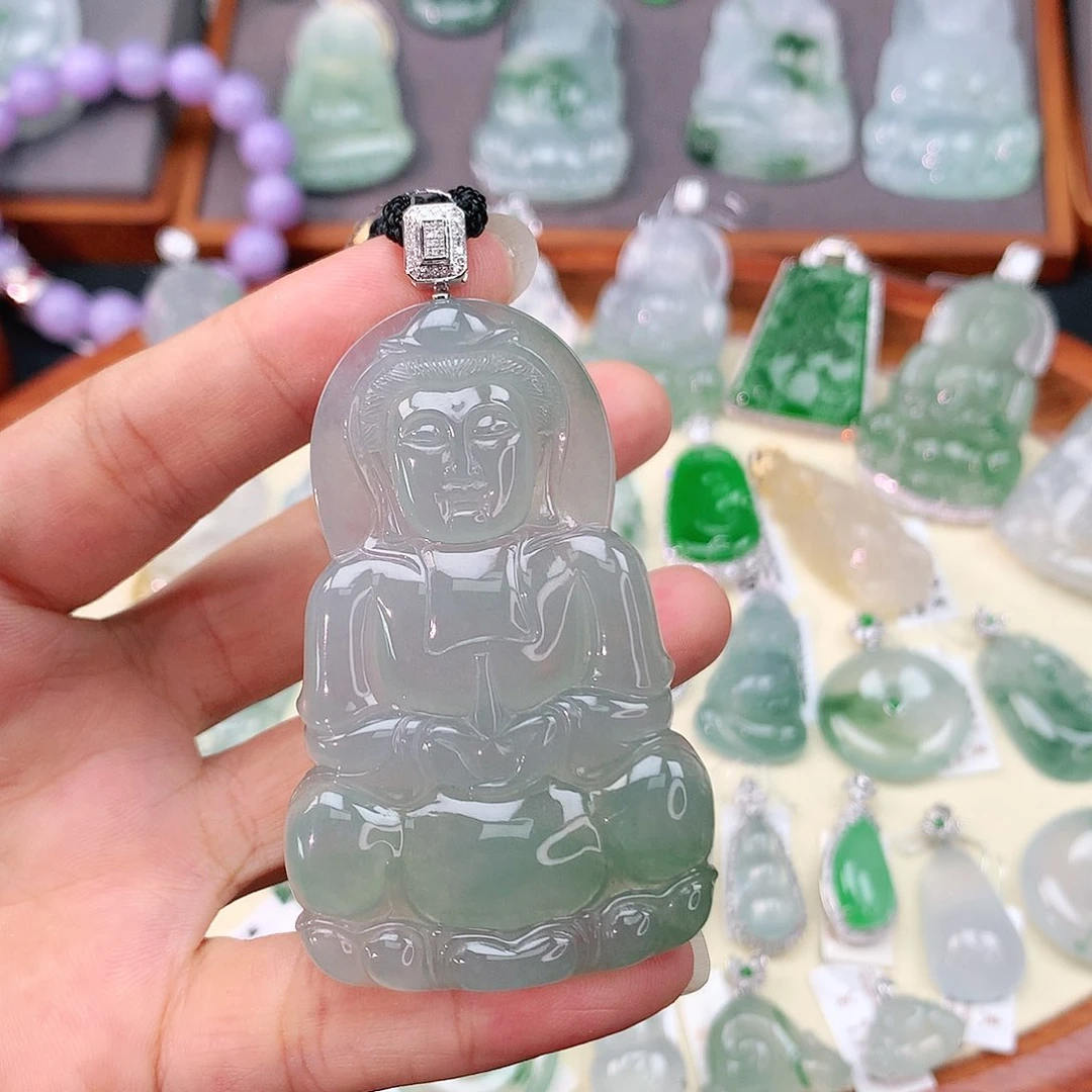 翡翠18K金镶嵌颈饰海*魂观音