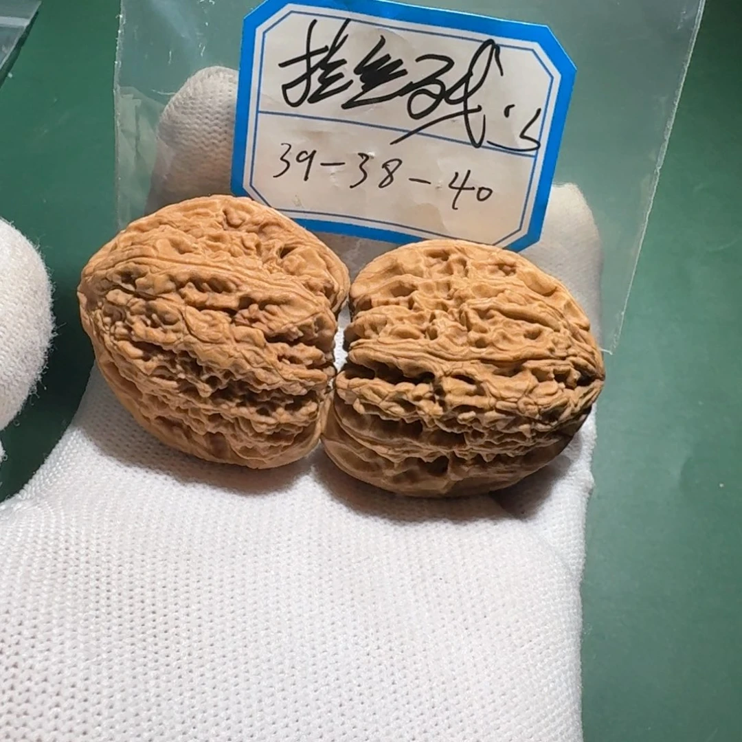 文玩核桃吊坠72号南疆s