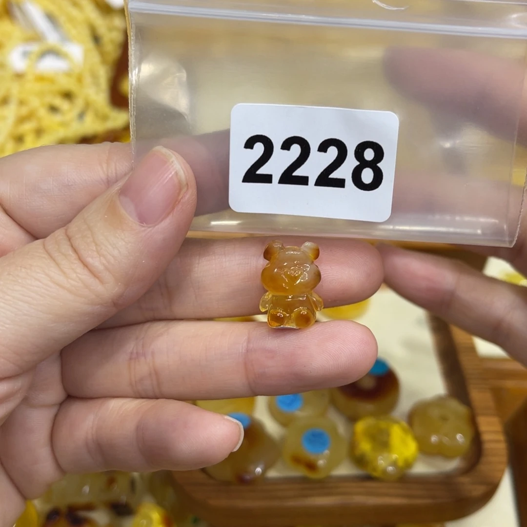 琥珀珠宝奇石未镶嵌