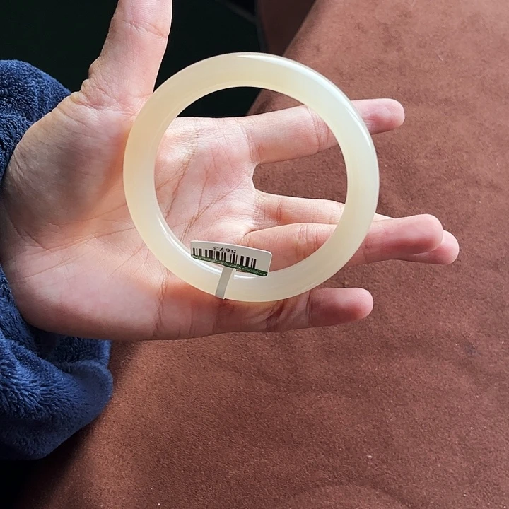 和田玉未镶嵌手镯?**?