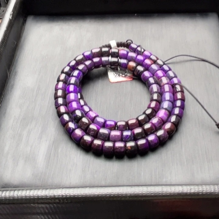 未镶嵌苏纪石（舒俱来）颈饰