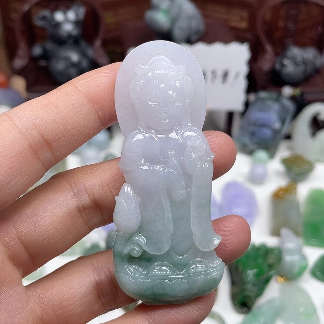 翡翠未镶嵌颈饰大观音